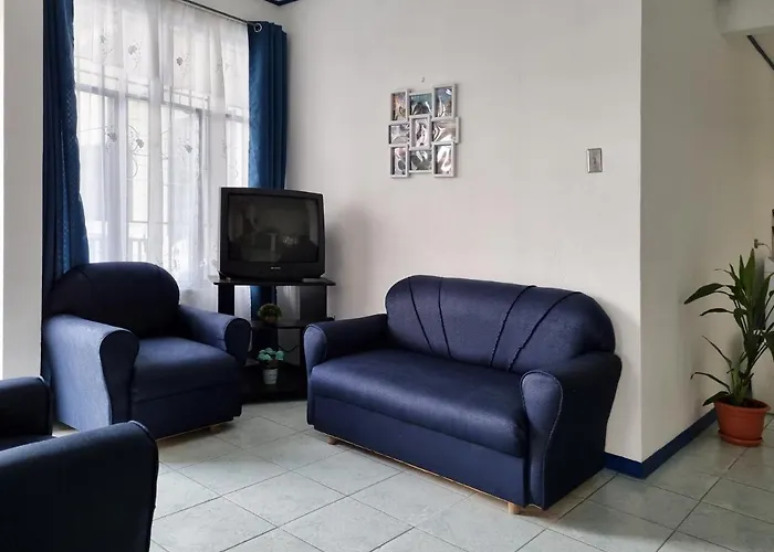 Entire Homy Apartment For You, 5 Min Sjo Airport