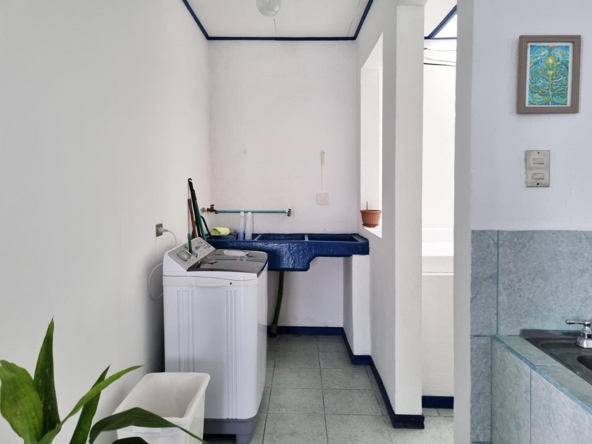 Entire Homy For You, 5 Min Sjo Airport Apartamento *